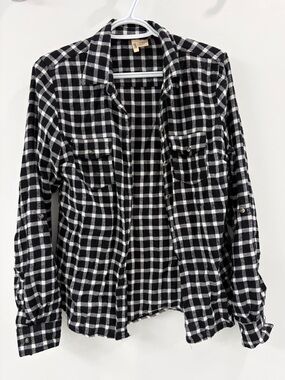 Black & White Plaid Button-Up Shirt - Large